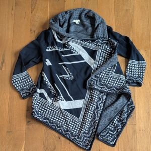 Dana Buchman Navy and Gray Patterned Sweater